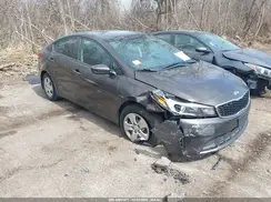 3KPFK4A77JE180996 2018 KIA FORTE