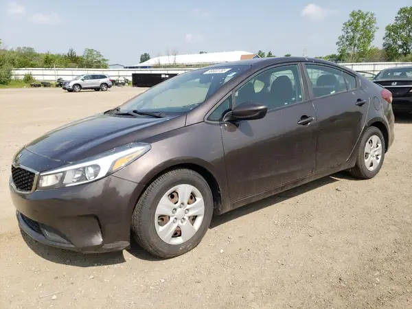 3KPFK4A77JE185003 2018 KIA FORTE - Image 1