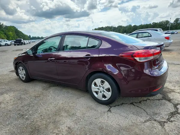 3KPFK4A77JE185695 2018 KIA FORTE - Image 2