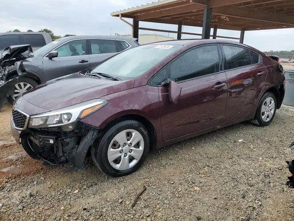3KPFK4A77JE186572 2018 KIA FORTE - Image 1