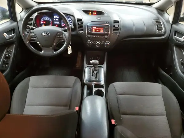 3KPFK4A77JE189391 2018 KIA FORTE - Image 8