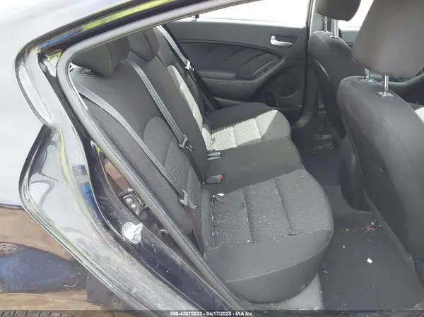 3KPFK4A77JE189410 2018 KIA FORTE - Image 8