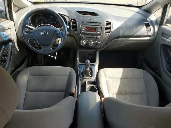 3KPFK4A77JE190329 2018 KIA FORTE - Image 8