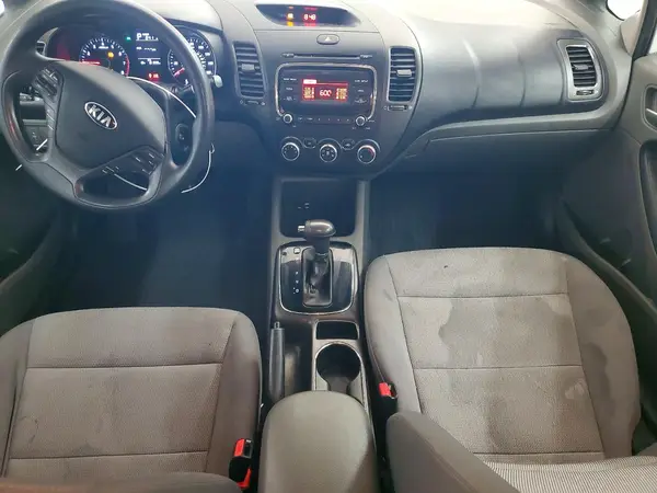 3KPFK4A77JE195126 2018 KIA FORTE - Image 8