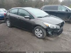 3KPFK4A77JE197233 2018 KIA FORTE