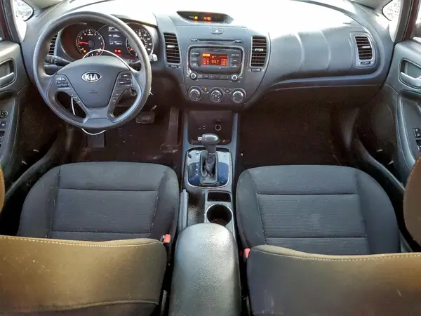 3KPFK4A77JE198222 2018 KIA FORTE - Image 8