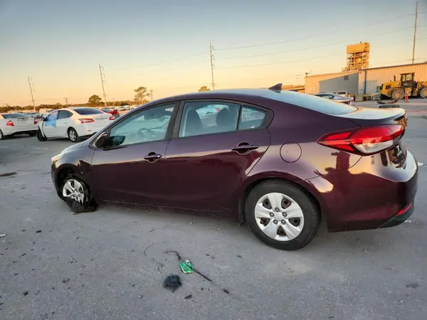 3KPFK4A77JE199466 2018 KIA FORTE - Image 2