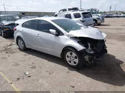 3KPFK4A77JE200180 2018 KIA FORTE