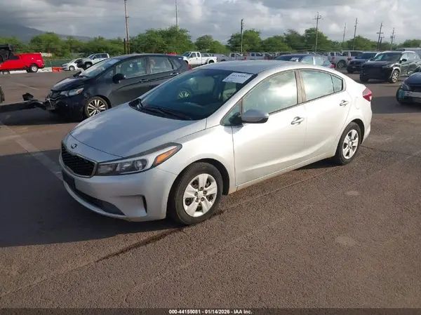 3KPFK4A77JE202396 2018 KIA FORTE - Image 2