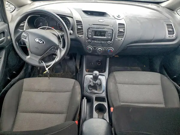 3KPFK4A77JE208814 2018 KIA FORTE - Image 8