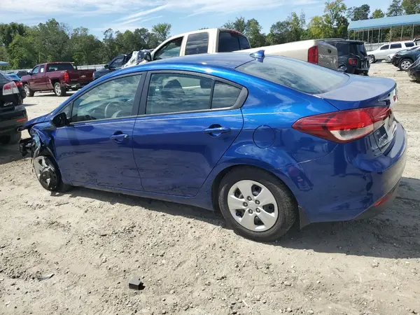 3KPFK4A77JE210059 2018 KIA FORTE - Image 2
