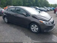 3KPFK4A77JE212636 2018 KIA FORTE