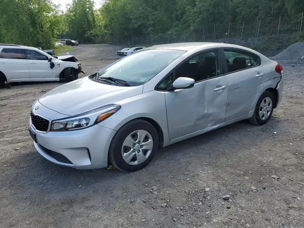 3KPFK4A77JE213494 2018 KIA FORTE - Image 1