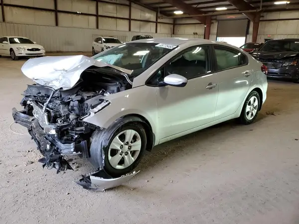3KPFK4A77JE214161 2018 KIA FORTE - Image 1