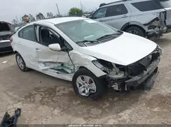 3KPFK4A77JE218405 2018 KIA FORTE