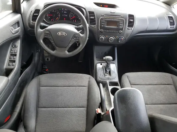 3KPFK4A77JE219182 2018 KIA FORTE - Image 8