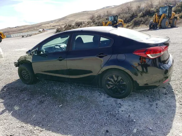 3KPFK4A77JE219683 2018 KIA FORTE - Image 2