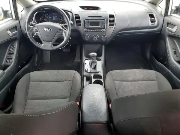 3KPFK4A77JE231011 2018 KIA FORTE - Image 8