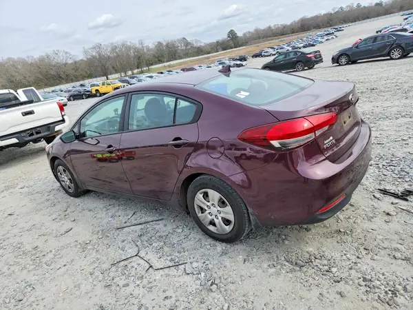 3KPFK4A77JE232627 2018 KIA FORTE - Image 2