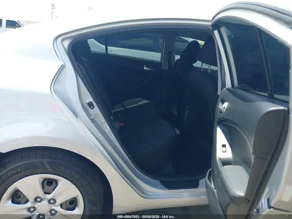 3KPFK4A77JE238542 2018 KIA FORTE - Image 8