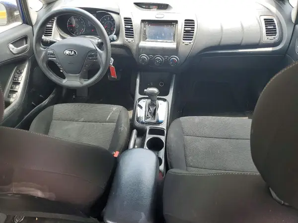 3KPFK4A77JE254840 2018 KIA FORTE - Image 8