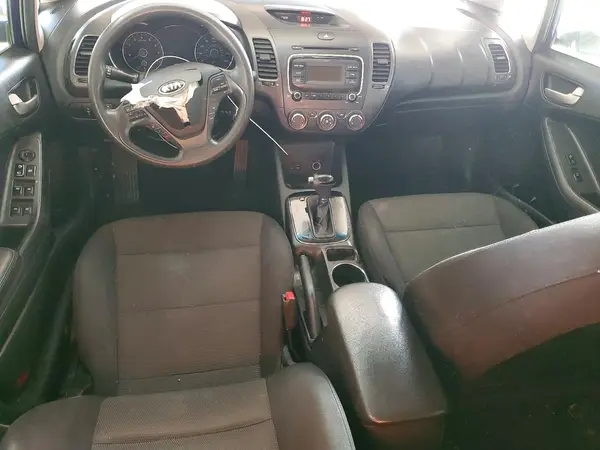 3KPFK4A77JE255034 2018 KIA FORTE - Image 8