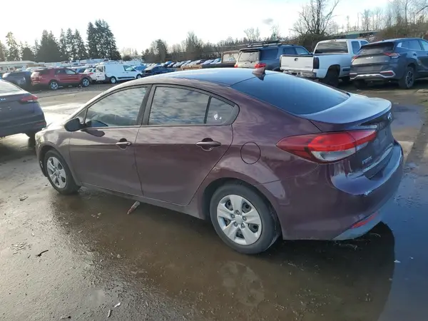3KPFK4A77JE258290 2018 KIA FORTE - Image 2
