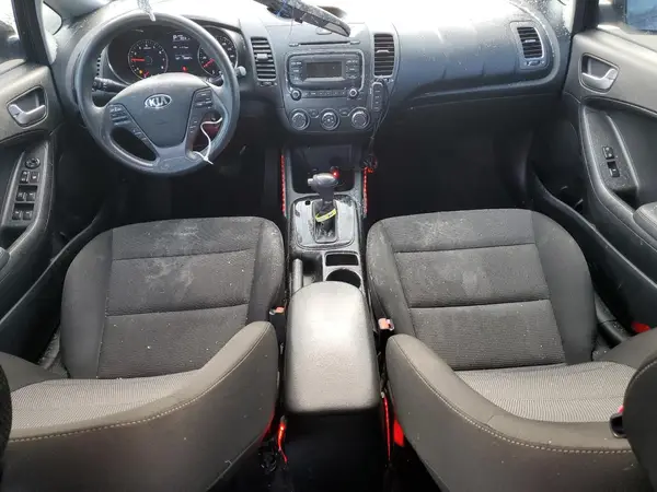 3KPFK4A77JE258290 2018 KIA FORTE - Image 8