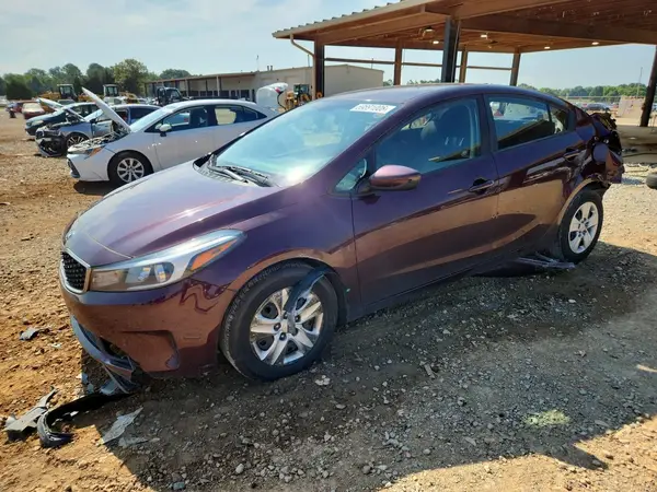3KPFK4A77JE258791 2018 KIA FORTE - Image 1