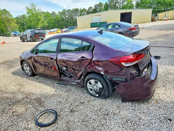3KPFK4A77JE259696 2018 KIA FORTE - Image 2