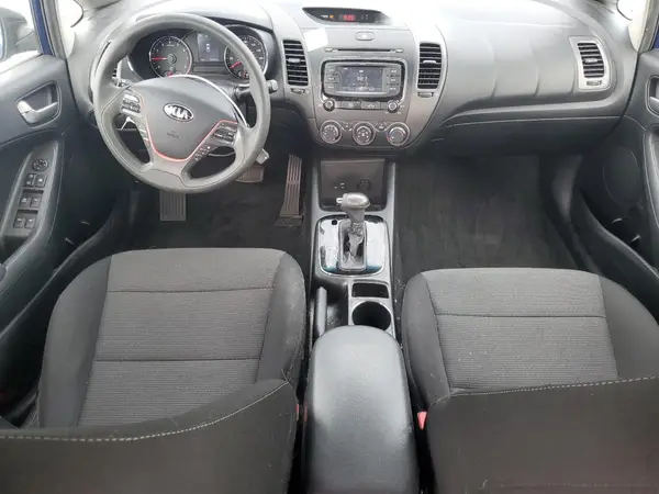 3KPFK4A77JE268592 2018 KIA FORTE - Image 8