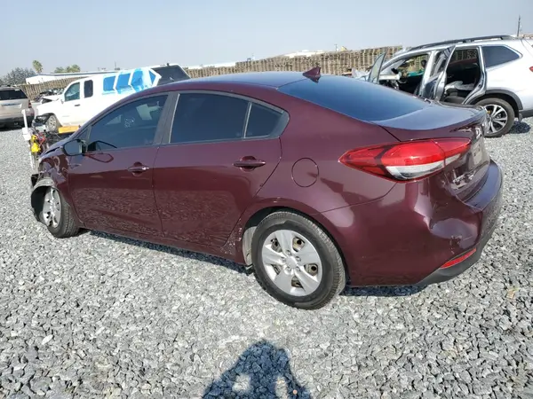 3KPFK4A77JE268964 2018 KIA FORTE - Image 2
