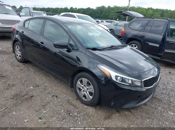 3KPFK4A77JE269449 2018 KIA FORTE - Image 1