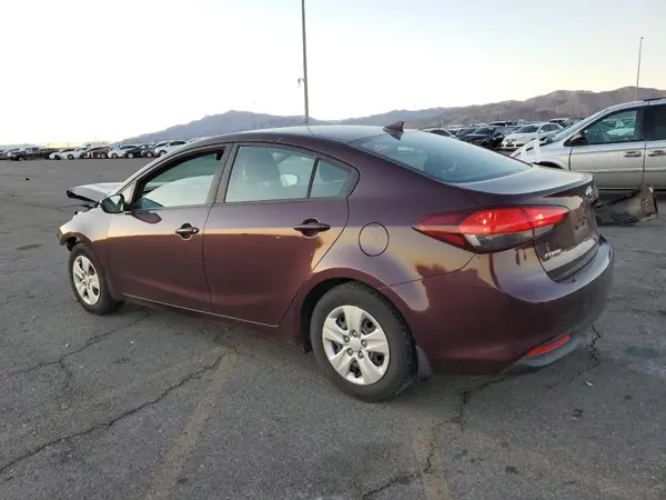3KPFK4A77JE269905 2018 KIA FORTE - Image 2