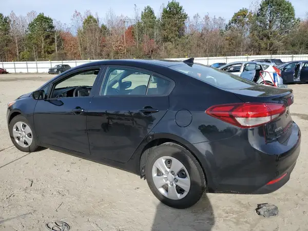 3KPFK4A77JE280595 2018 KIA FORTE - Image 2