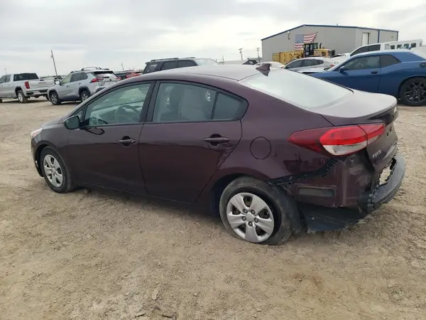 3KPFK4A77JE281763 2018 KIA FORTE - Image 2