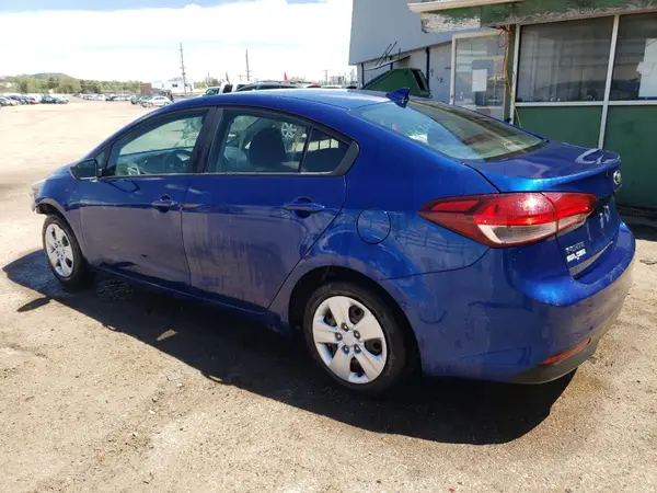 3KPFK4A77JE283593 2018 KIA FORTE - Image 2