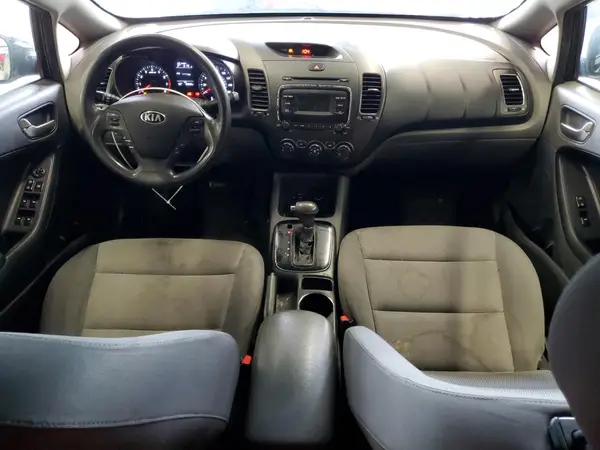 3KPFK4A78HE006770 2017 KIA FORTE - Image 8