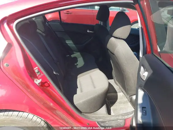 3KPFK4A78HE007014 2017 KIA FORTE - Image 8
