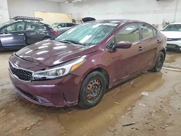 3KPFK4A78HE011709 2017 KIA FORTE - Image 1
