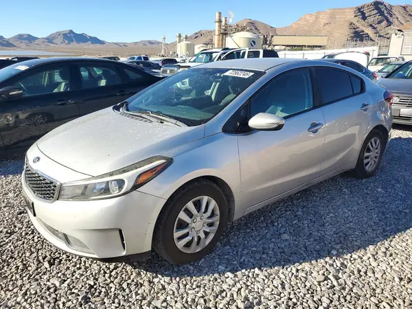 3KPFK4A78HE011869 2017 KIA FORTE - Image 1