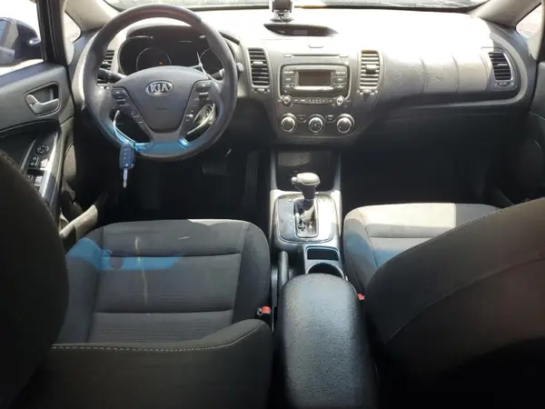 3KPFK4A78HE012004 2017 KIA FORTE - Image 8