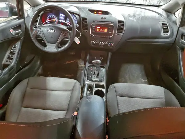 3KPFK4A78HE013959 2017 KIA FORTE - Image 8
