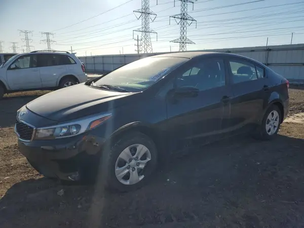 3KPFK4A78HE015159 2017 KIA FORTE - Image 1