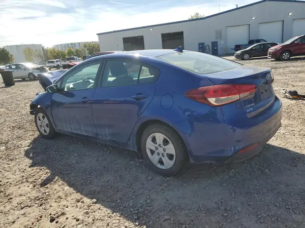 3KPFK4A78HE019521 2017 KIA FORTE - Image 2