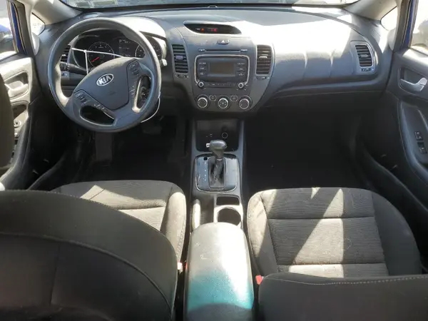 3KPFK4A78HE019521 2017 KIA FORTE - Image 8