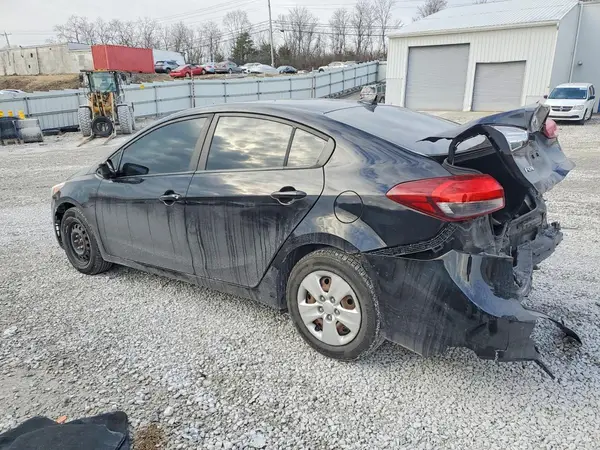 3KPFK4A78HE030115 2017 KIA FORTE - Image 2