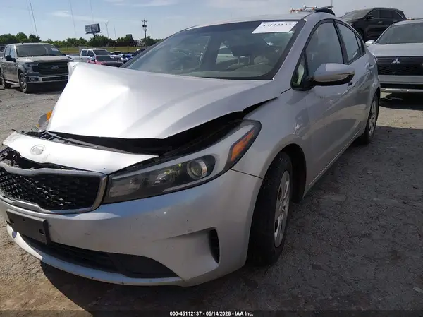 3KPFK4A78HE030244 2017 KIA FORTE - Image 2