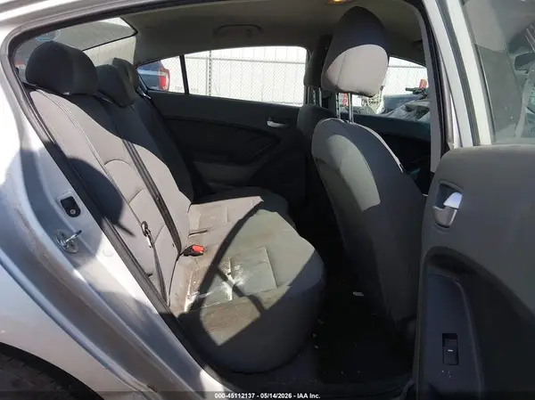 3KPFK4A78HE030244 2017 KIA FORTE - Image 8