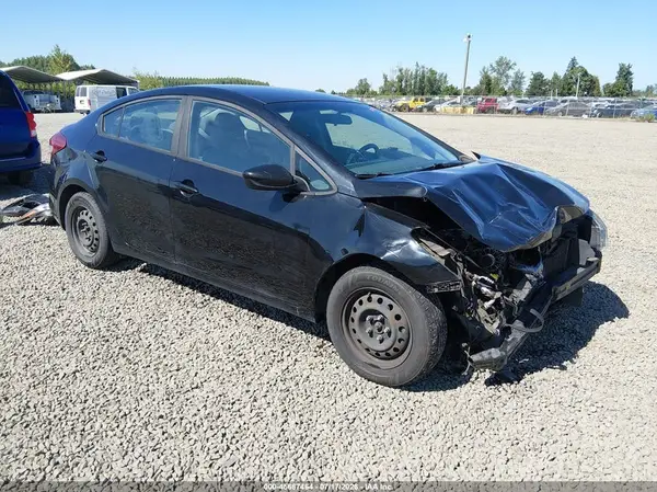 3KPFK4A78HE031426 2017 KIA FORTE - Image 1